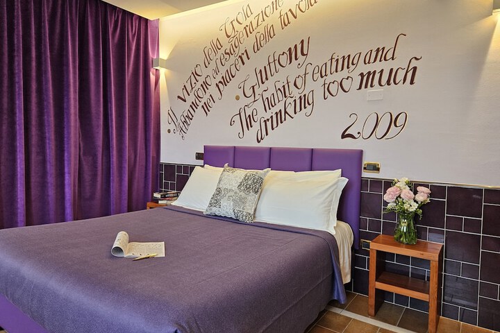 Room 25 of 67