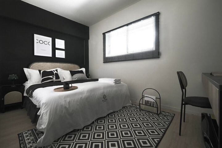 Room 16 of 26