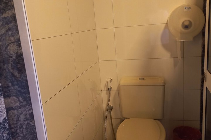 Room 104 of 114