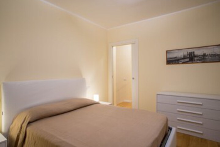 Room 25 of 29