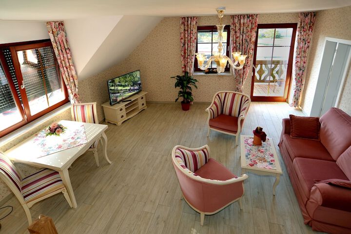 Room 14 of 30