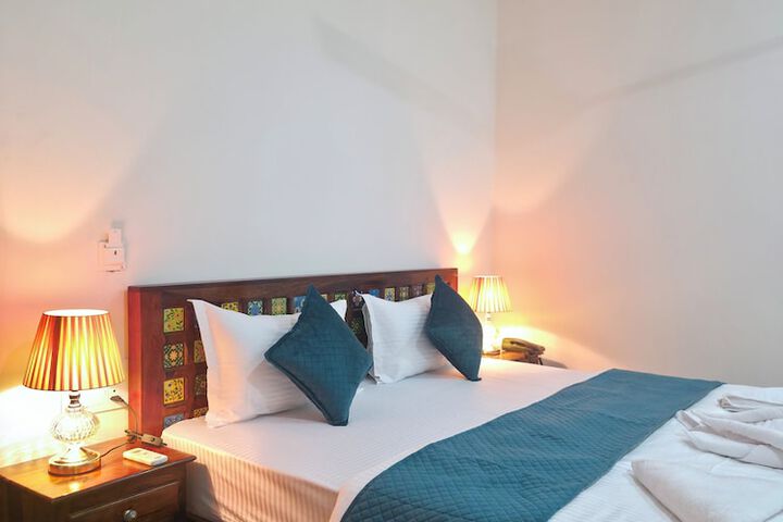 Room 3 of 42
