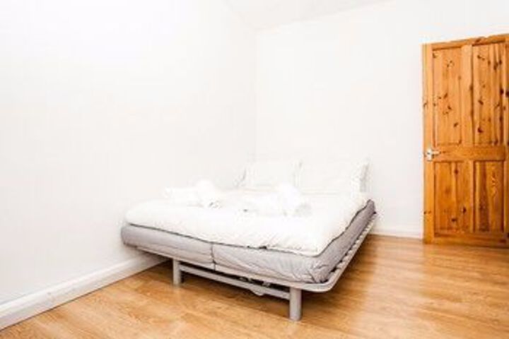 Room 7 of 23