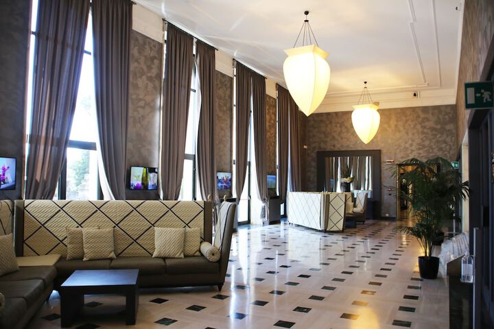 Lobby Entry