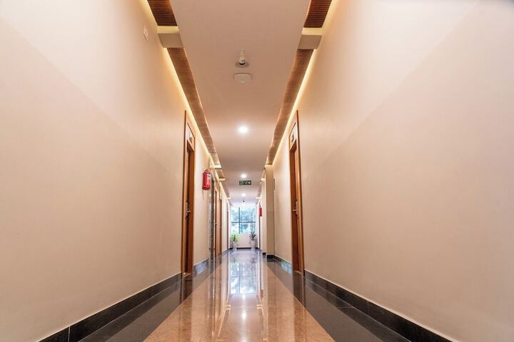 Ballroom/Hall 32 of 35