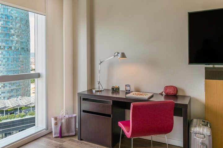 Room 15 of 141