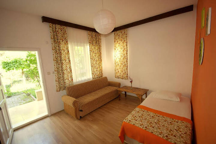 DIONYSOS LODGE