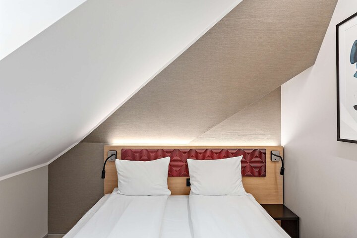 Room 20 of 66