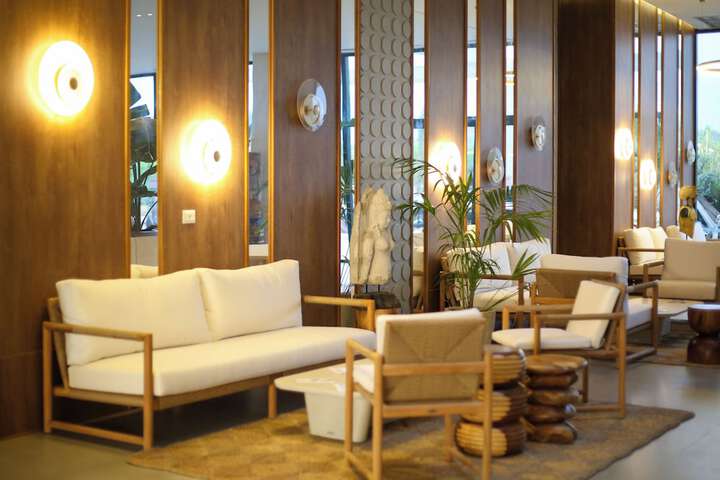 Hotel Interior 7 of 118