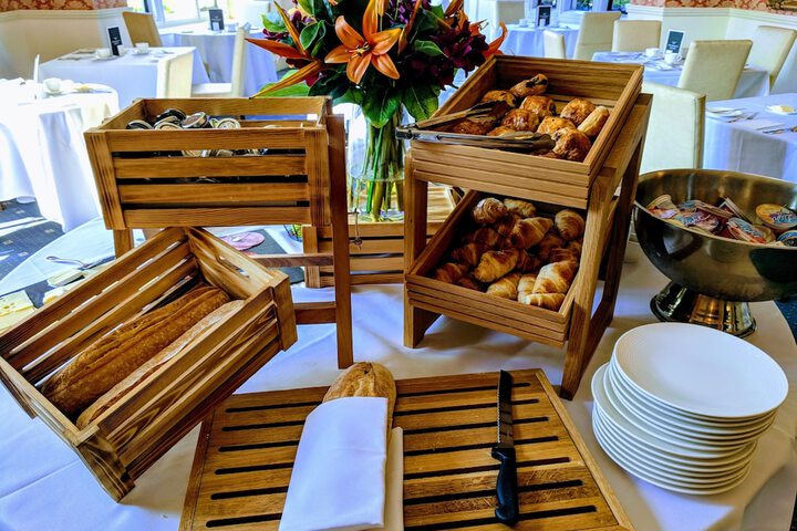 Breakfast/Coffee Service 76 of 104