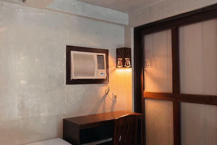 Room 58 of 162
