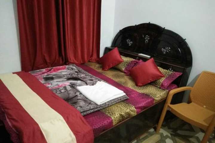 Room 2 of 4