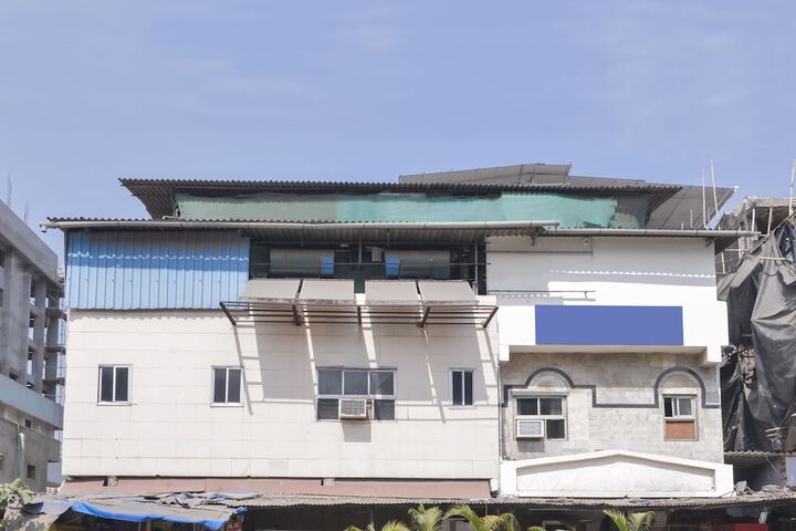AKSHAYA LODGING BY OYO ROOMS