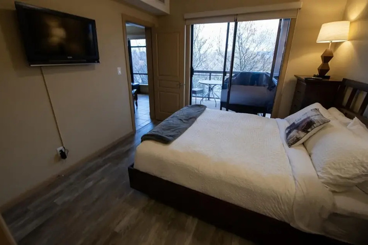 Room 2 of 13