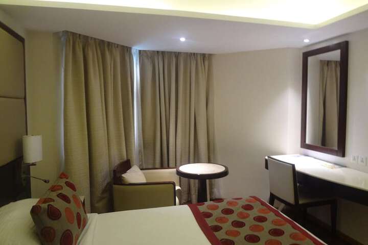 Room 20 of 48