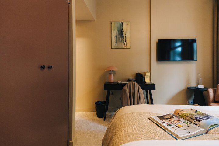 Room 14 of 49