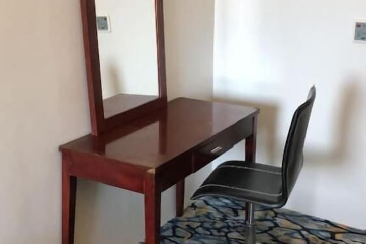 Room 9 of 26