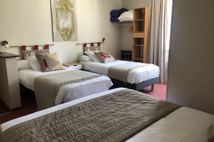 Room 7 of 49