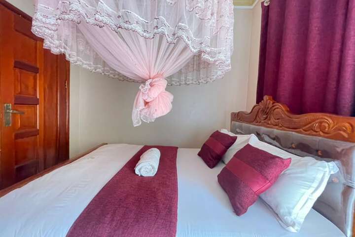 Room 15 of 25