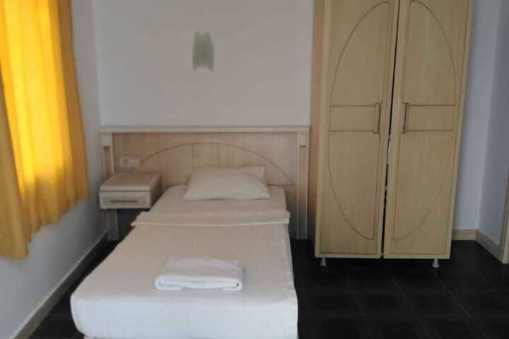 Room 19 of 46