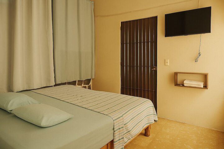 Room 25 of 36