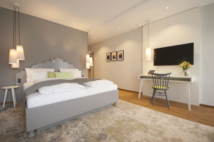 Room 13 of 95