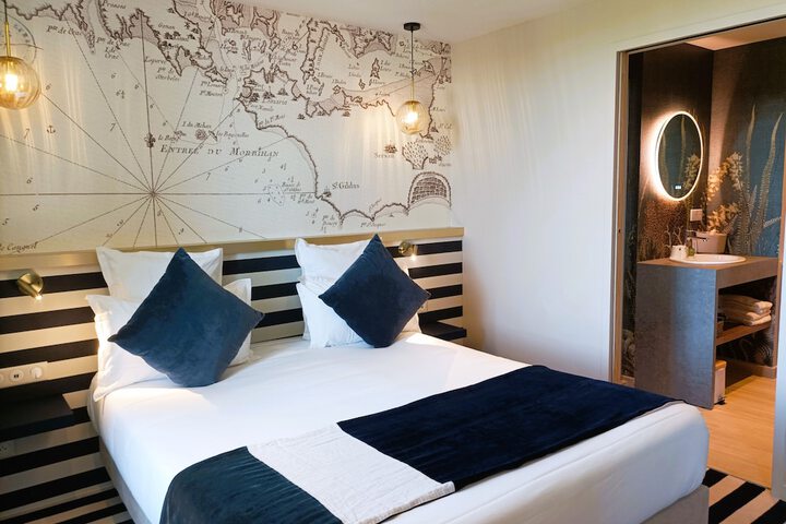 Room 8 of 31