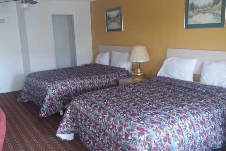 Room 4 of 22