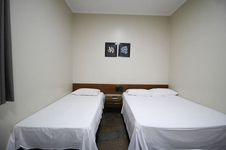 Room 34 of 183