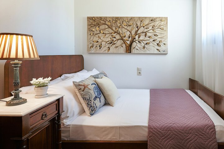 Room 10 of 52