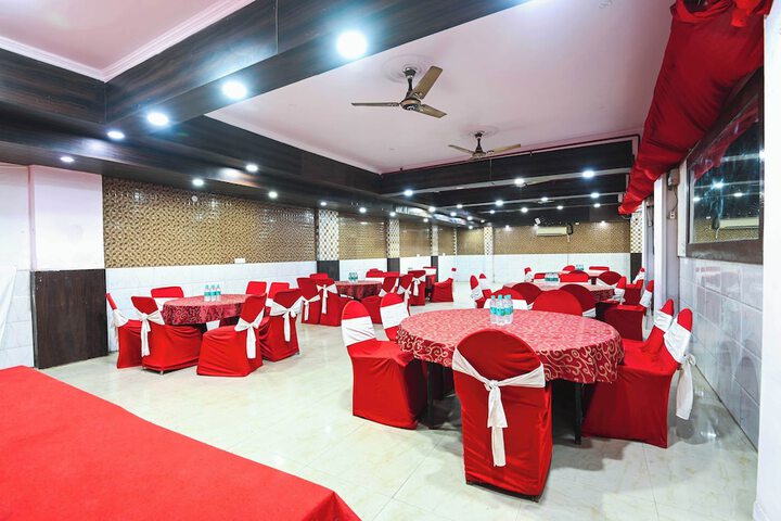 Ballroom/Hall 39 of 45