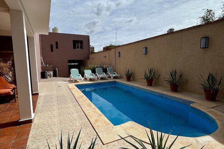 Pool 15 of 28