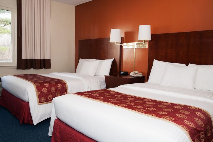 2 Double Beds (1 of 6)