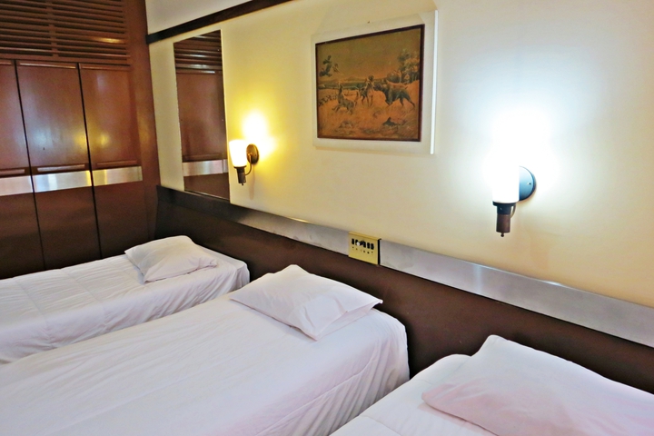 Room 40 of 42