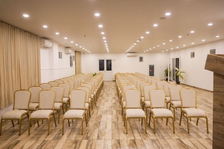 Ballroom/Hall 188 of 209