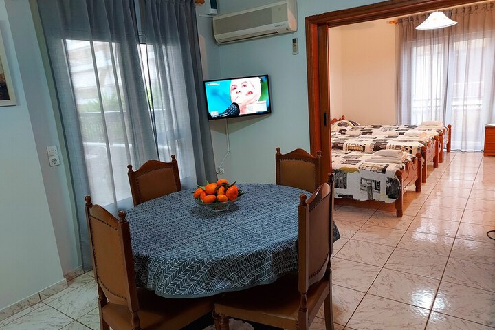 Room 104 of 192