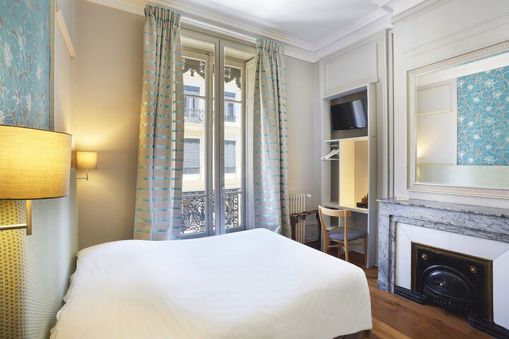 Room 16 of 61
