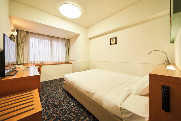 Room 17 of 152