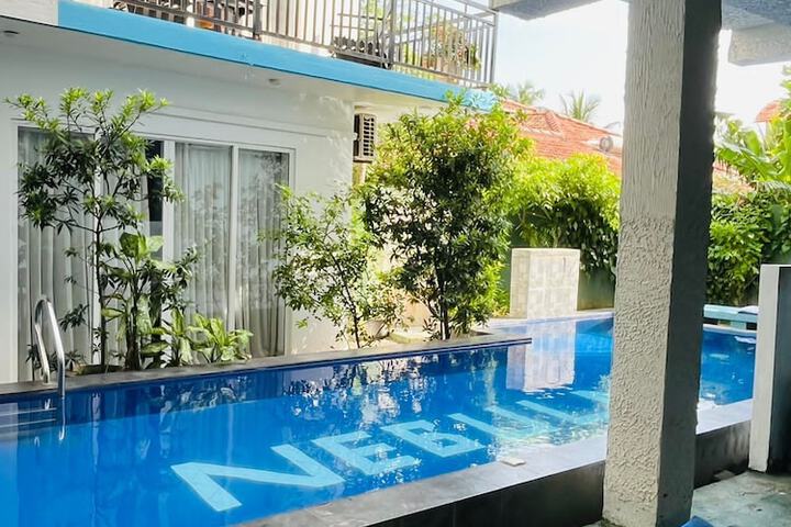Pool 32 of 52