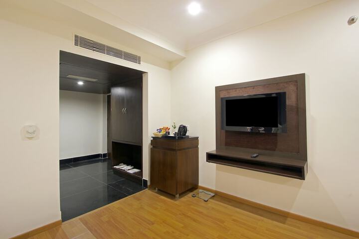 Room 17 of 31