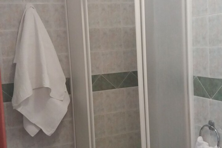 Room 14 of 38