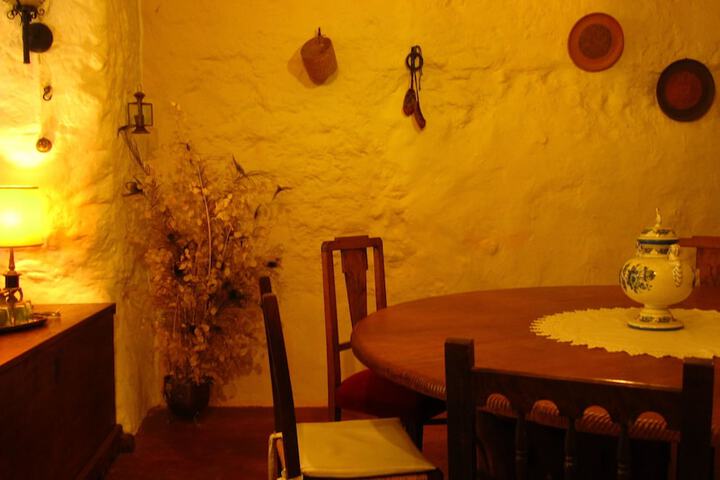Room 3 of 10