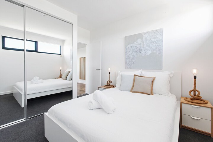 Room 7 of 27
