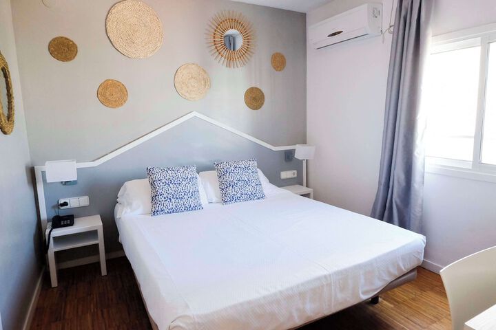 Room 34 of 109