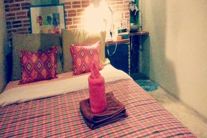 Room 9 of 69