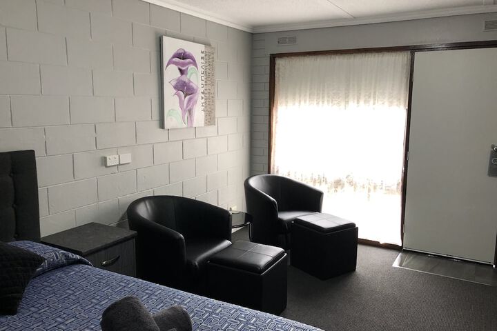 Room 8 of 43