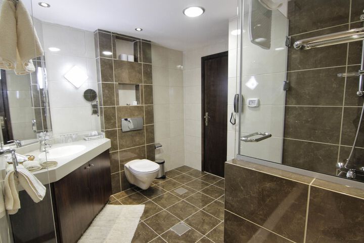 Room 20 of 42