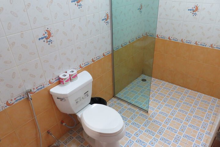 Room 65 of 137