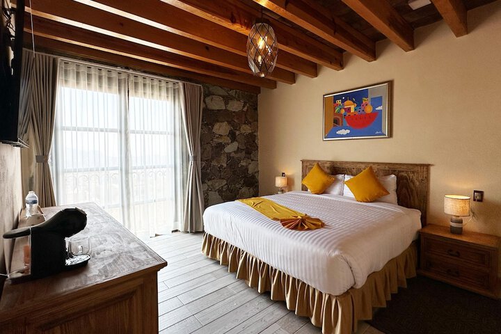 Room 9 of 35