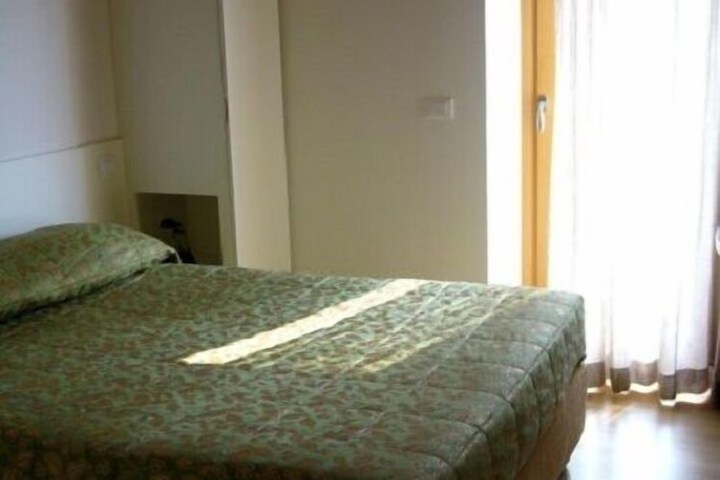 Room 20 of 53